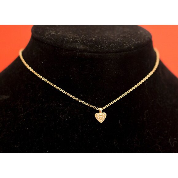 Vintage Heart and Pearl Gold Tone Choker Necklace 13.5 Inches By Avon F11 - Picture 2 of 3